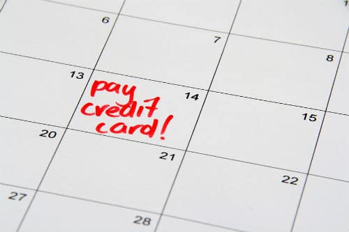 Should you pay your credit card bill in full