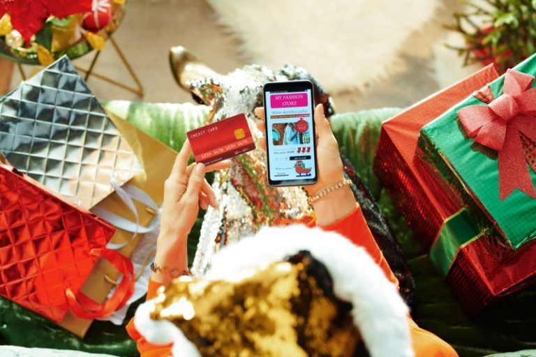 holiday money hacks to save