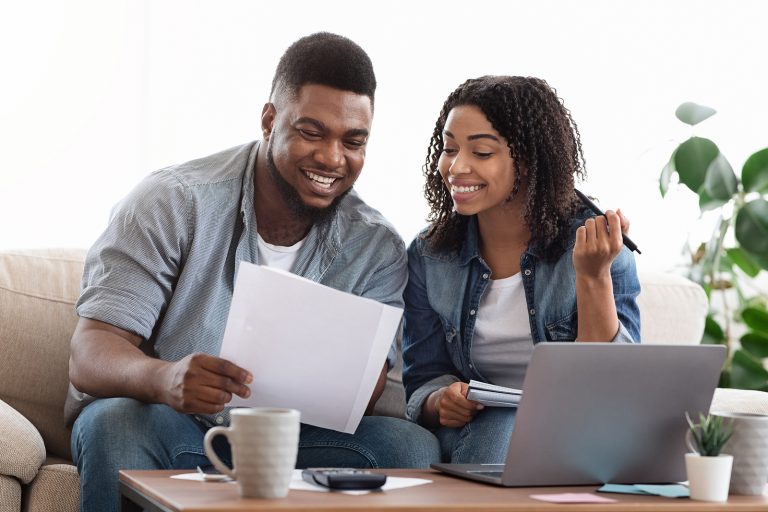 couple stop arguing over money