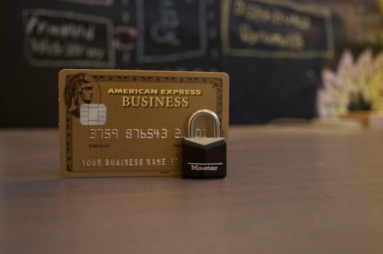 Photo "Secure Spend Cards vs Prepaid Cards: What You Need to Know"